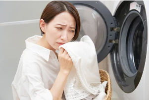 寝具や肌着が臭う原因は？ホルモンと関係あるの？対策まとめ【体臭、悪臭の対策】