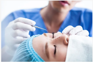 しわ・たるみの悩み｜先端技術なら解決できる？【スキンケア・美容医療】