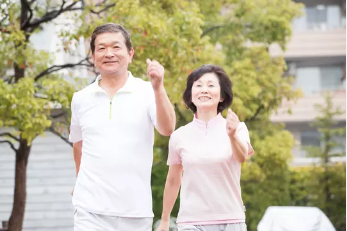 フレイルってなに？高齢者になっても自分の足で歩きたい